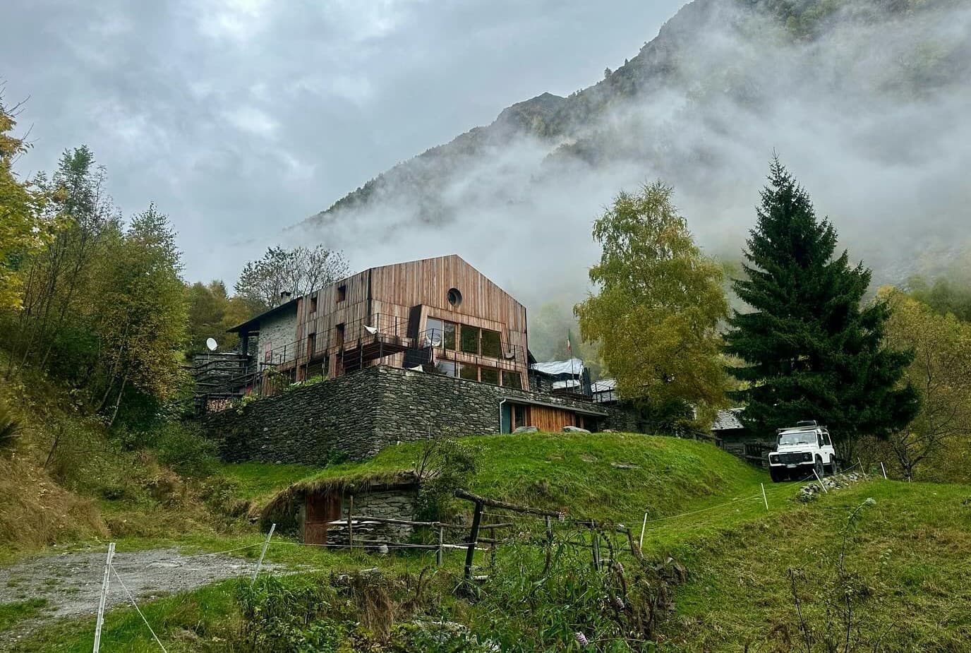 The rifugio in its valley